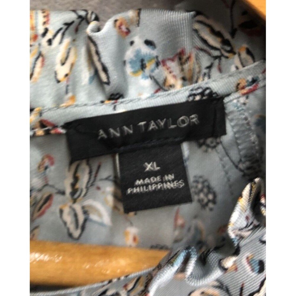 Ann Taylor Blouse Size XL Floral Mock Ruffle Neck Floral Thick Band Cuff - Picture 3 of 12